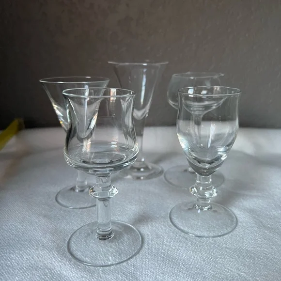 vintage Royal Bavarian Crystal cordial glasses. - Picture 12 of 12